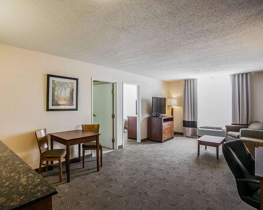 Comfort Inn & Suites Santee I-95 Room photo